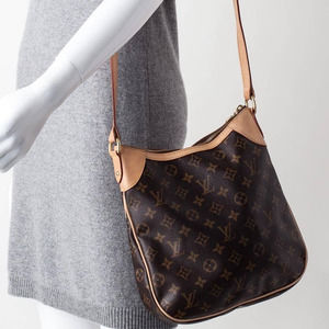 💎✨STUNNING✨💎Authentic Louis Vuitton Crossbody bag